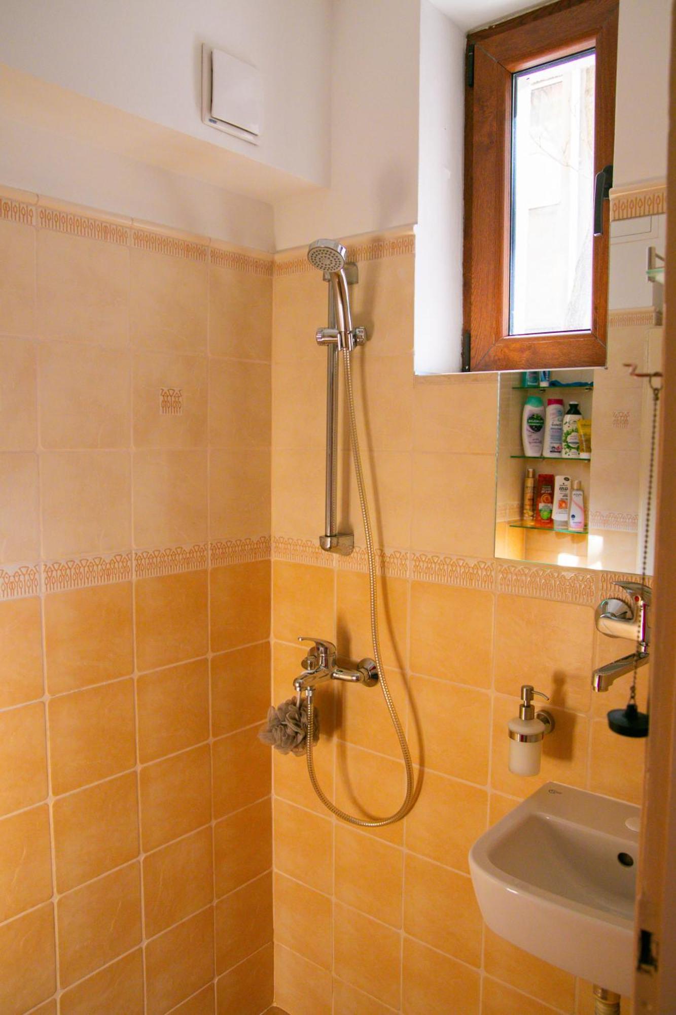 Spacious 1 Bed Flat Near Vitosha Blvd *